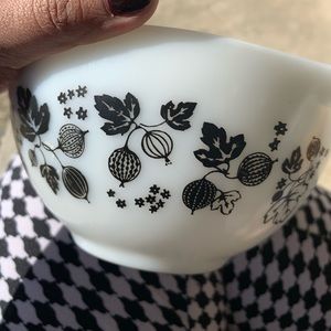 BLAck gooseberries!!!!!